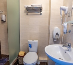 Cтандартный номер с двуспальной кроватью в Мартон Шолохова