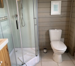 Голубой Мороз в River Villa