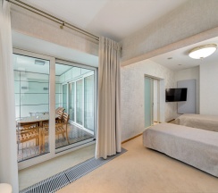 Люкс с видом на море в Ревиталь Парк