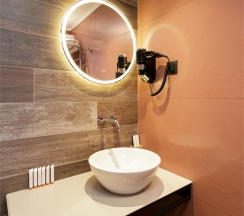 Номер Делюкс в Country Hills Resort