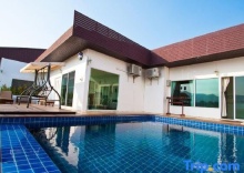 Вилла с красивым видом из окна в The Vista Pool Villa