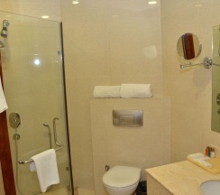 Люкс Deluxe с 2 комнатами 2 отдельные кровати в Astoria Baku