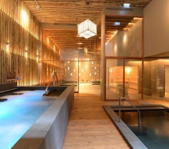 Одноместный люкс Grand с видом на город двуспальная кровать в Grande Centre Point Sukhumvit 55