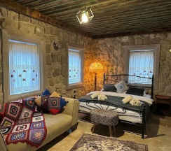 Номер Standard с балконом в Aysel Inn House