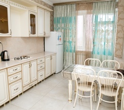 М.Горького 85Б. 2-комн.кв., 9-этаж, 121 в АнтиОтель