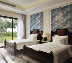 Вилла с 3 комнатами рядом с пляжем в Отель Wyndham Grand Phu Quoc
