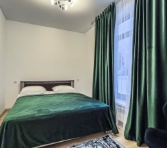 Семейные апартаменты с 3 комнатами с балконом и с красивым видом из окна в Отражение гор и Альбион