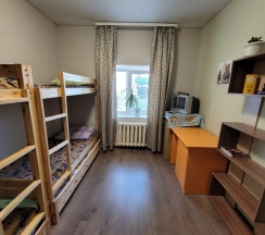 Койко-место в женском номере на 4 человека в Main room