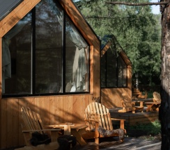 Первая линия  в Khan Glamping Goloustnoye