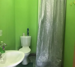 Кровать в общем номере (мужской номер) в Лайм