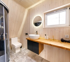 A-frame house в Bathouse58