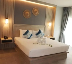 Двухместный семейный номер Deluxe с балконом (двуспальная кровать) в Palm Galleria Resort