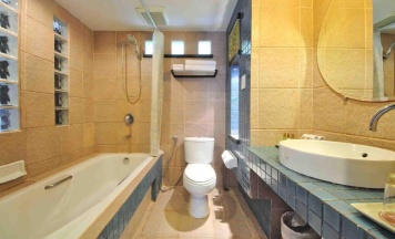 Двухместный номер Superior с балконом 2 отдельные кровати в Woraburi Phuket Resort & Spa