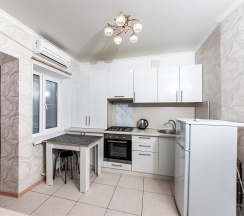 Двухкомнатная квартира с отдельным входом на 1 этаже ул. Красногвардейская д.5 в Милка