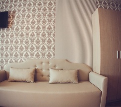 Первая категория (с балконом, вид на озеро) в Вилла Вальмонт