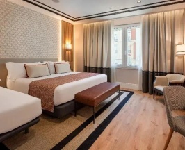 Двухместный номер Superior с видом на улицу (двуспальная кровать) в Senator Gran Vía 70 Spa Hotel