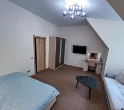 полулюкс четырехместный в Берлога