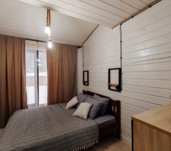 Шестиместный коттедж Дуплекс в Винни-Вилла