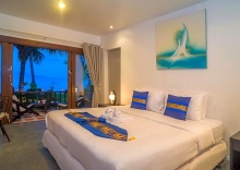 Двухместный номер Superior beachfront двуспальная кровать в Baan Bophut Beach Hotel Samui