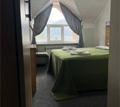 Мансардный номер стандарт в Шатун