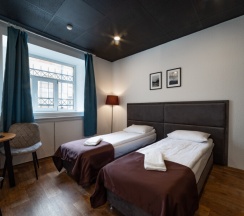 ДВУХМЕСТНЫЙ НОМЕР С 2 ОДНОСПАЛЬНЫМИ КРОВАТЯМИ и общей ванной комнатой в Proloft city hostel&rooms