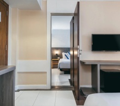 Четырёхместный номер семейный с балконом в Heeton Concept Hotel Pattaya by Compass Hospitality