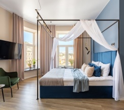 Люкс с панорамным видом на Невский и Владимирский проспект в Mix Hotels Nevsky 47