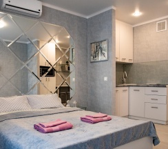 Апартаменты студия в Romlex Apartments (Ромлекс) на улице Вице-адмирала Воронцова