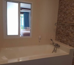 Двухместный люкс двуспальная кровать в Erawan Hotel