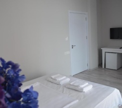 Трёхместный номер Standard с балконом в Guest House Madonna