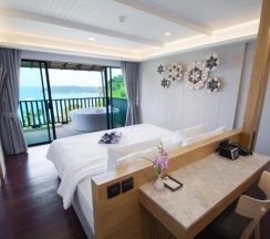 Люкс Regency в Andaman Cannacia Resort & Spa