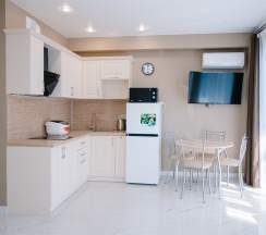 Апартаменты Студия Делюкс (38 м2, с балконом) в SeaRent-Крымский