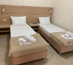 Четырёхместный семейный номер Стандартный с 2 комнатами в Голден Плаза