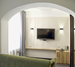 ПОЛУЛЮКС в Елисеефф арбат отель