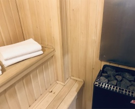 Стандарт с сауной и 1 двуспальной кроватью (1 этаж) в Vania rooms