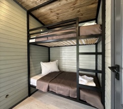 Четырёхместный коттедж с красивым видом из окна в Болото