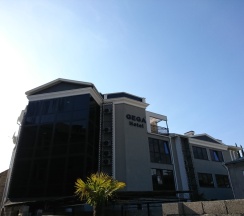 Люкс с балконом и с видом на горы в Гега