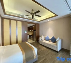 Семейный номер Deluxe с красивым видом из окна в Jinghai Hotel & Resort