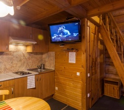 Коттедж стандарт с 2 односпальными и 1 двуспальной кроватью в На ладони