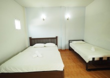 Трёхместный номер Standard в Chuan Chom Guesthouse