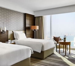 Четырёхместные апартаменты с 2 комнатами с балконом в Pullman Doha West Bay