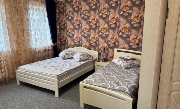 2. Улучшенный номер с тремя кроватями в Три богатыря