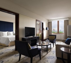 Номер Люкс Four Seasons Экзекьютив с видом на Кремль Кинг в Four Seasons Hotel Moscow