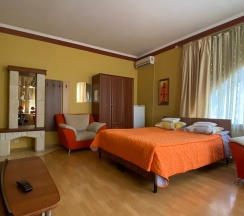 Стандартный трехместный номер в Ямал