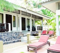 Двухместный номер Deluxe с видом на море двуспальная кровать в Lamai Inn 99 Bungalows