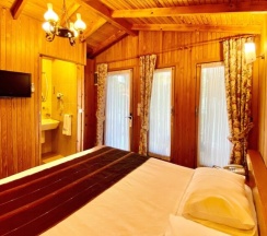Двухместный номер Standard с балконом двуспальная кровать в Kayezta Hotel Alacati