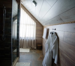 Коттедж с 3 комнатами с балконом и с красивым видом из окна в Заречье