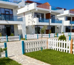 ПОЛУЛЮКС с патио в Santorini Family Club