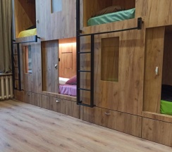 Мужской номер капсульный в Rooms hostel