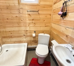 Шале 1. Стандартный четырёхместный номер в Белый волк